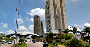 Apartamento com 4 vagas, depósito e 215m² privativos, ocupado