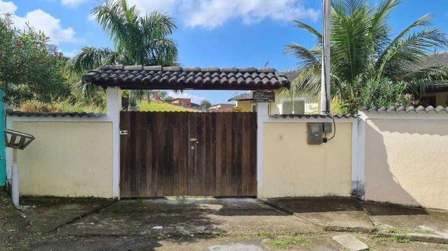 Casa com 2 quartos, 1 banheiro, 56 m² construída, ocupada