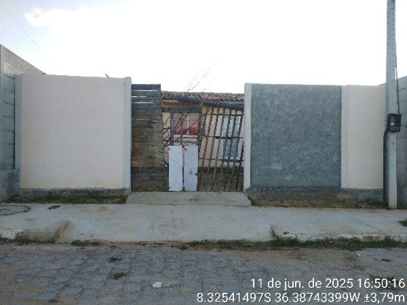 Casa em Belo Jardim/PE com 2 quartos