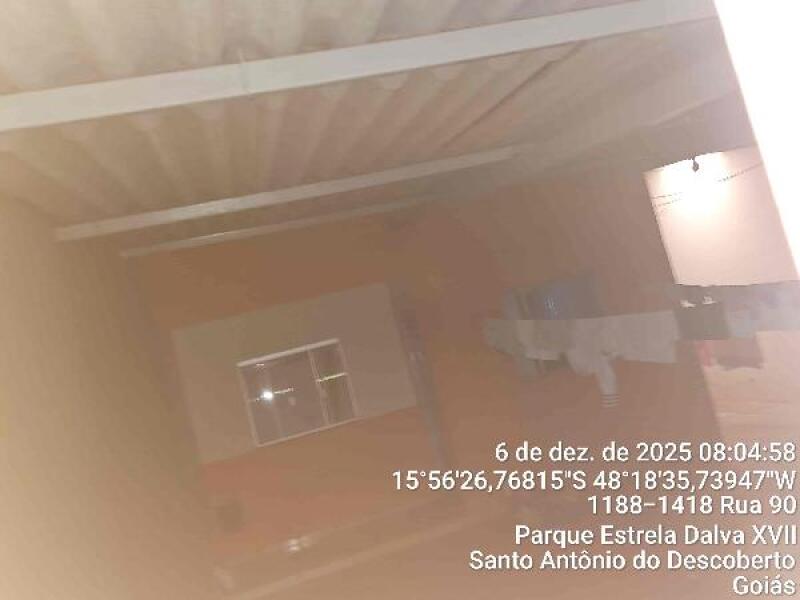 Casa com 2 Quartos em Santo Antônio do Descoberto