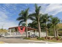 Terreno 1000m² em condomínio fechado com área para comércio