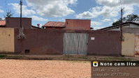 Casa com 3 quartos, 2 banheiros, 70m² construída, desocupada