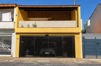 Casa de 230 m² com 3 quartos, ocupada