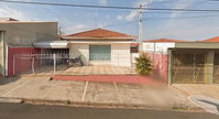 Casa com 2 residências, 5 quartos, 3 banheiros e garagem em São Carlos