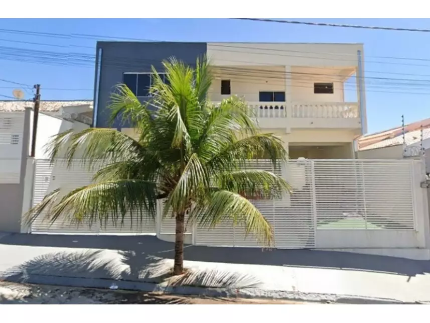 Casa com 223,92 m² em Jardim São Sebastião - Ocupada