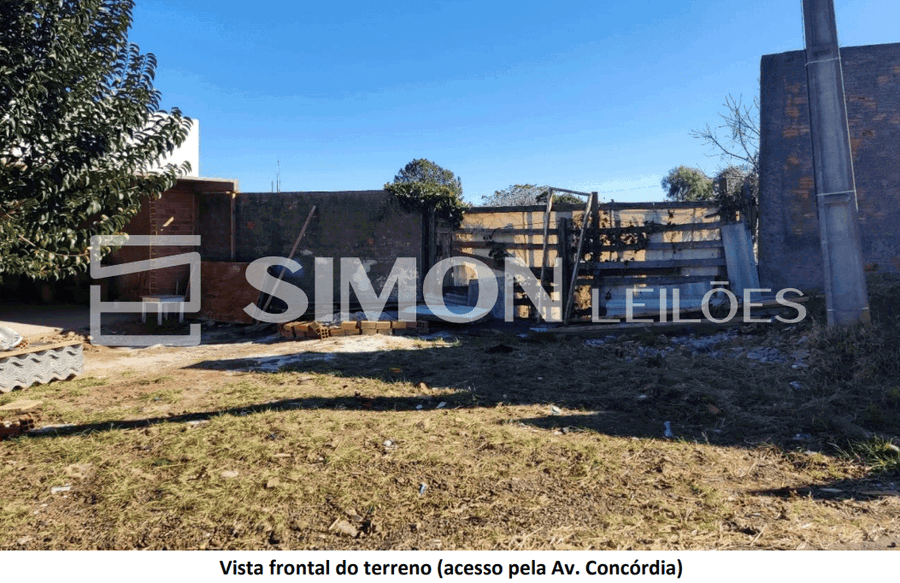 Terreno urbano com 335m², ideal para investimento