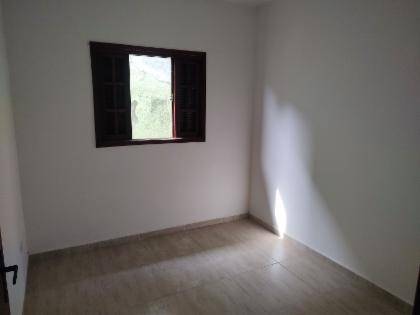 Casa com 3 dormitórios e 2 banheiros em Vargem Grande Paulista