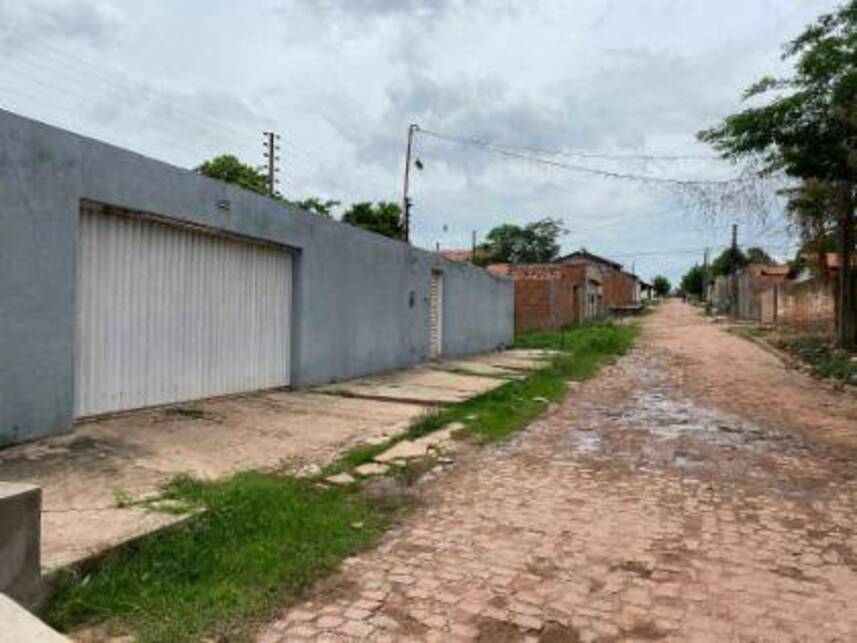 Casa em Leilão com 3 Quartos e 2 Banheiros em Timon/MA