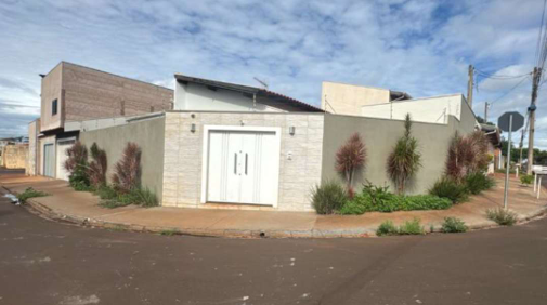 Casa com 139,40 m² - Jardim Santa Lúcia