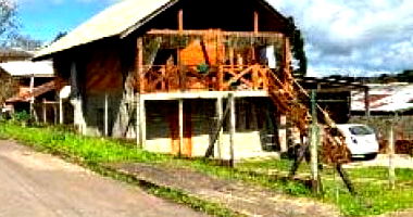 Casa com 3 quartos em Canela - RS