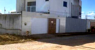 Casa Duplex Ocupada no Alto do Moura com 1 Vaga