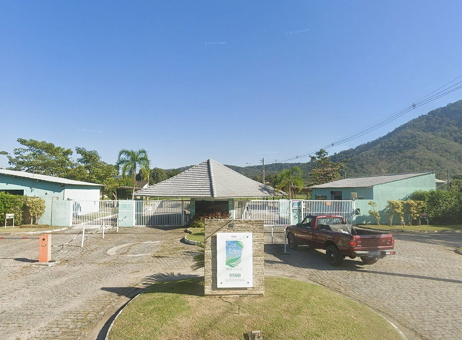 Lote de Terreno 606m² no Condomínio Gan Éden