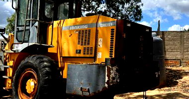 PÁ CARREGADEIRA LONKIMG CDM 835 ANO 2011