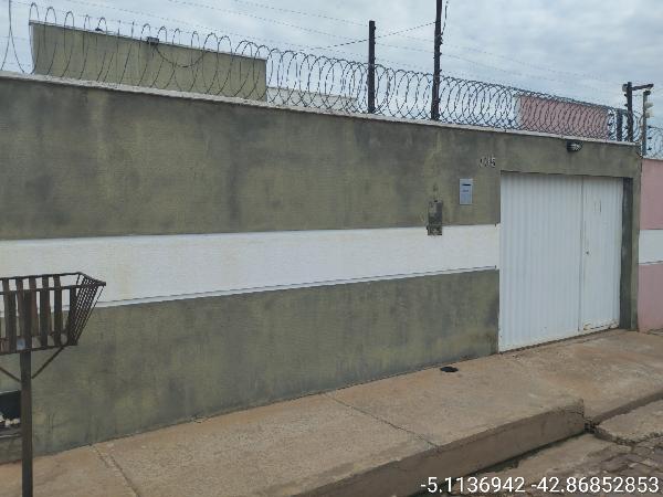Casa com 3 quartos, 69m², área privativa e terreno de 144m²