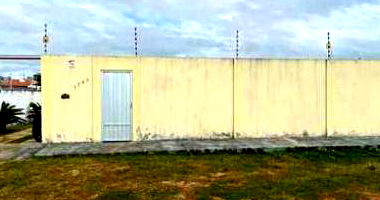 Casa Ocupada com 1000m² de Terreno e 235m² Construída