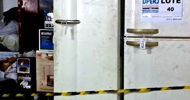 Lote de Materiais Diversos com Utensílios e Eletrodomésticos