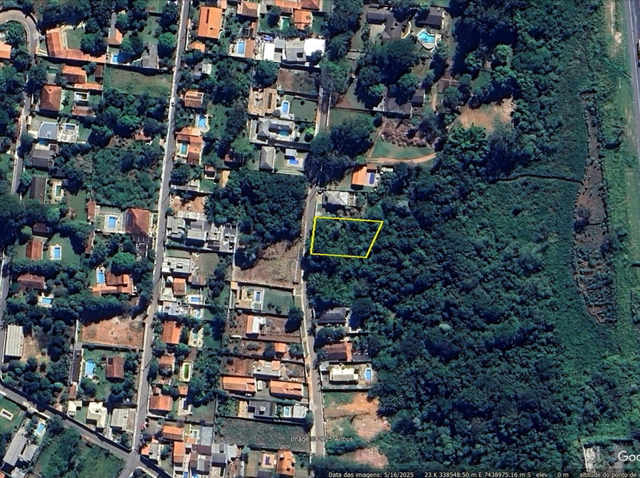 Terreno Amplo em Atibaia com 1.196m²