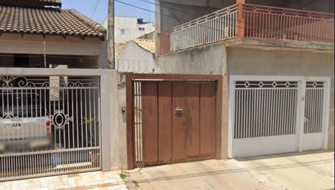 Casa em Lins com 126m² - Vila Guararapes
