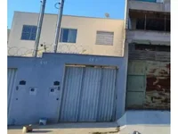 Casa em Leilão com 3 Quartos e 2 Banheiros