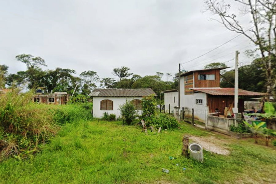 Casa em alvenaria com 368,75m², 2 quartos, 1 banheiro, desocupada
