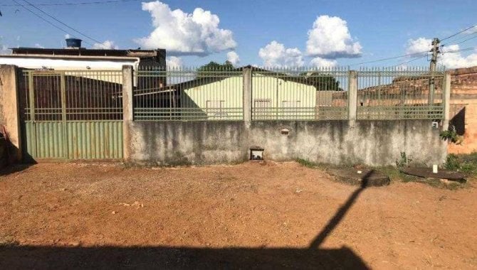 Casa com 3 quartos, 1 banheiro e 1 vaga de garagem, 119 m², ocupada