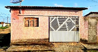 Casa 2 quartos, 1 banheiro, 1 vaga, 75.63m² construída, desocupada