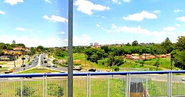 Casa com 3 quartos, 2 banheiros, área construída 387,17m²