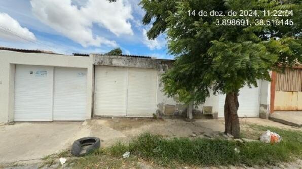 Casa com 2 quartos, 2 banheiros, 74m² área privativa, 1 vaga