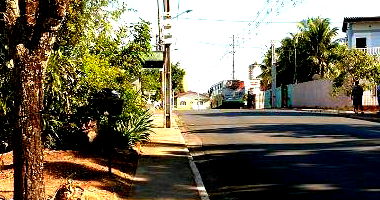 Casa com 3 quartos, 2 banheiros e 132m² construída, ocupada