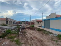 Casa com 2 quartos, 1 banheiro, vaga de garagem e 58,94m² privativos