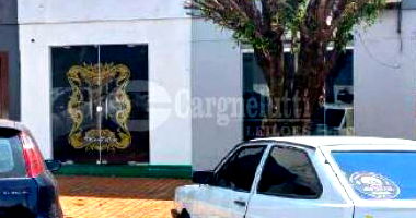 Terreno com 2 salas comerciais e 2 casas em Giruá