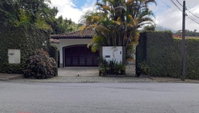 Casa padrão 5 quartos 7 banheiros 401m² ocupada