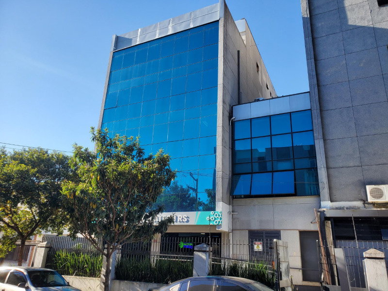 Prédio Comercial de 7 Pavimentos em Santana - Porto Alegre/RS