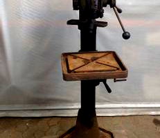 Furadeira de Coluna Newtow - Ideal para sua oficina