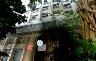 Salas Comerciais na Av. Churchill e Prédio na Glória