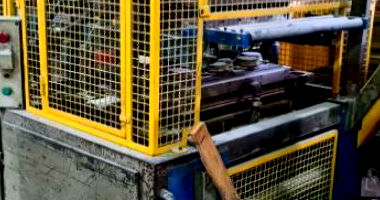 Máquina termoformadora Neotec com molde