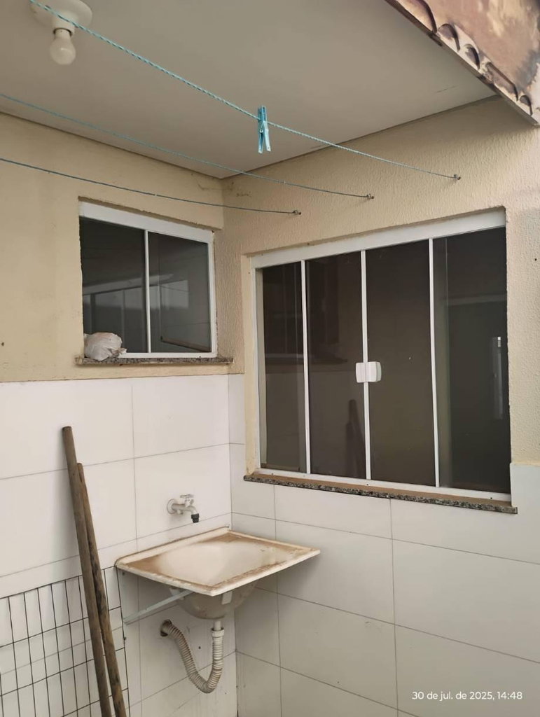 Casa em condomínio, desocupada, 2 quartos, 150m² terreno
