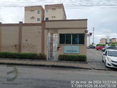 Apartamento com 2 Quartos e Vaga em Condomínio