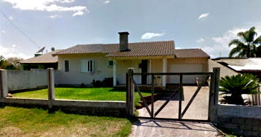 Casa residencial com 3 quartos, 2 banheiros e 1 vaga, 159.63m² construída