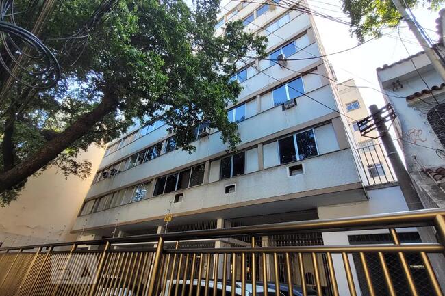 Apartamento com 1 vaga no Rio Comprido