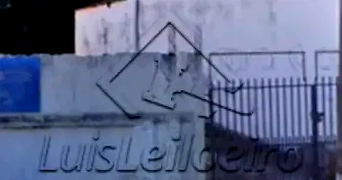 Amplo Imóvel Comercial com 4 Quartos e 2 Banheiros