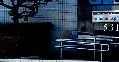 Apartamento Ocupado com 2 Vagas na Rua Amaro Coutinho