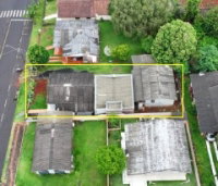 Lote Urbano com 3 Edificações em Pinhalzinho/SC