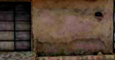 Casa padrão com 160m² terreno e 38m² construída, imóvel ocupado