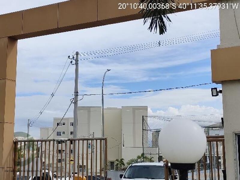 Apartamento com 2 Quartos e Vaga de Garagem em Condomínio