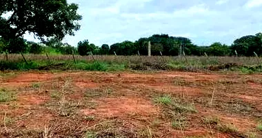 Terreno amplo de 3.040m² desocupado com potencial para investimento