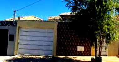 Casa Ocupada com 107m² de Área Construída em Montes Claros/MG