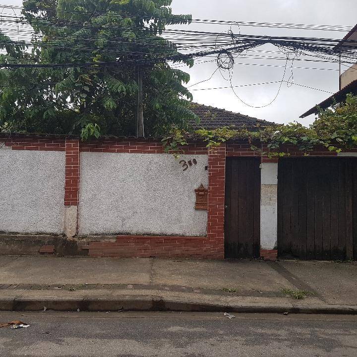 Casa Ocupada com 3 Quartos e 2 Banheiros em Rio de Janeiro