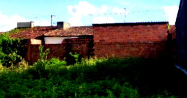 Terreno em Loteamento Villa Verde com 130 m²