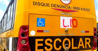 Veículo utilitário em leilão